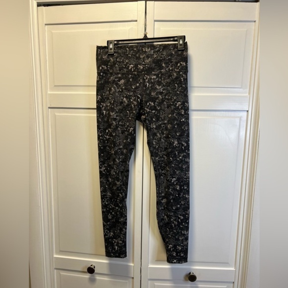 Lululemon Wunder Under High-Rise Tight/Leggings Size Womens 10 Color Black/White